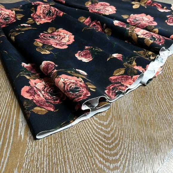 ABERCROMBIE & FITCH Navy Floral Scuba Skirt S - Picture 3 of 8